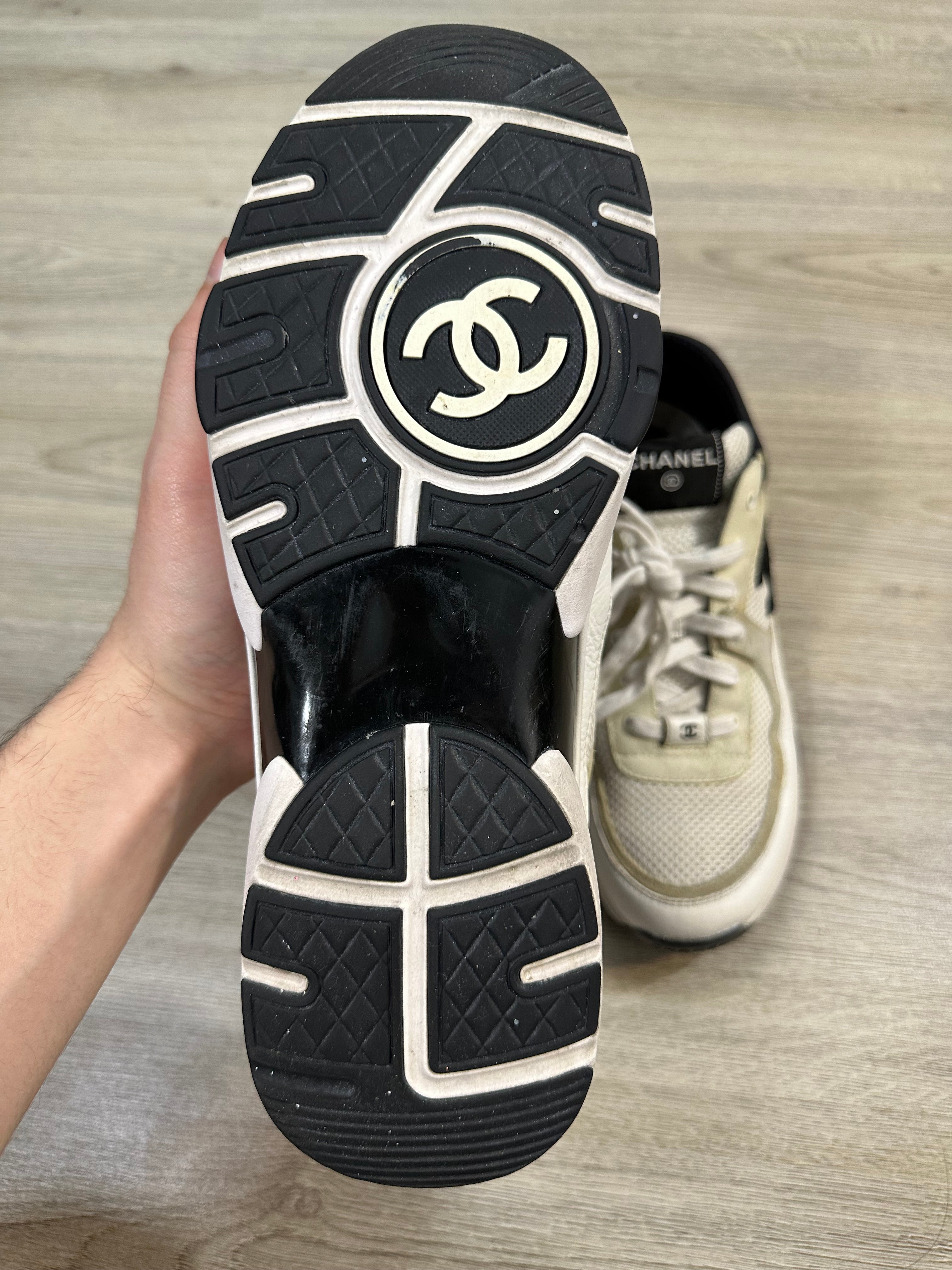 Chanel CC Runner