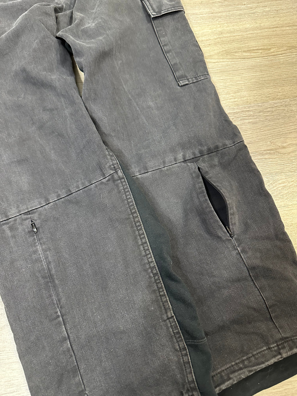 AW03 Undercover Cargo Hybrid