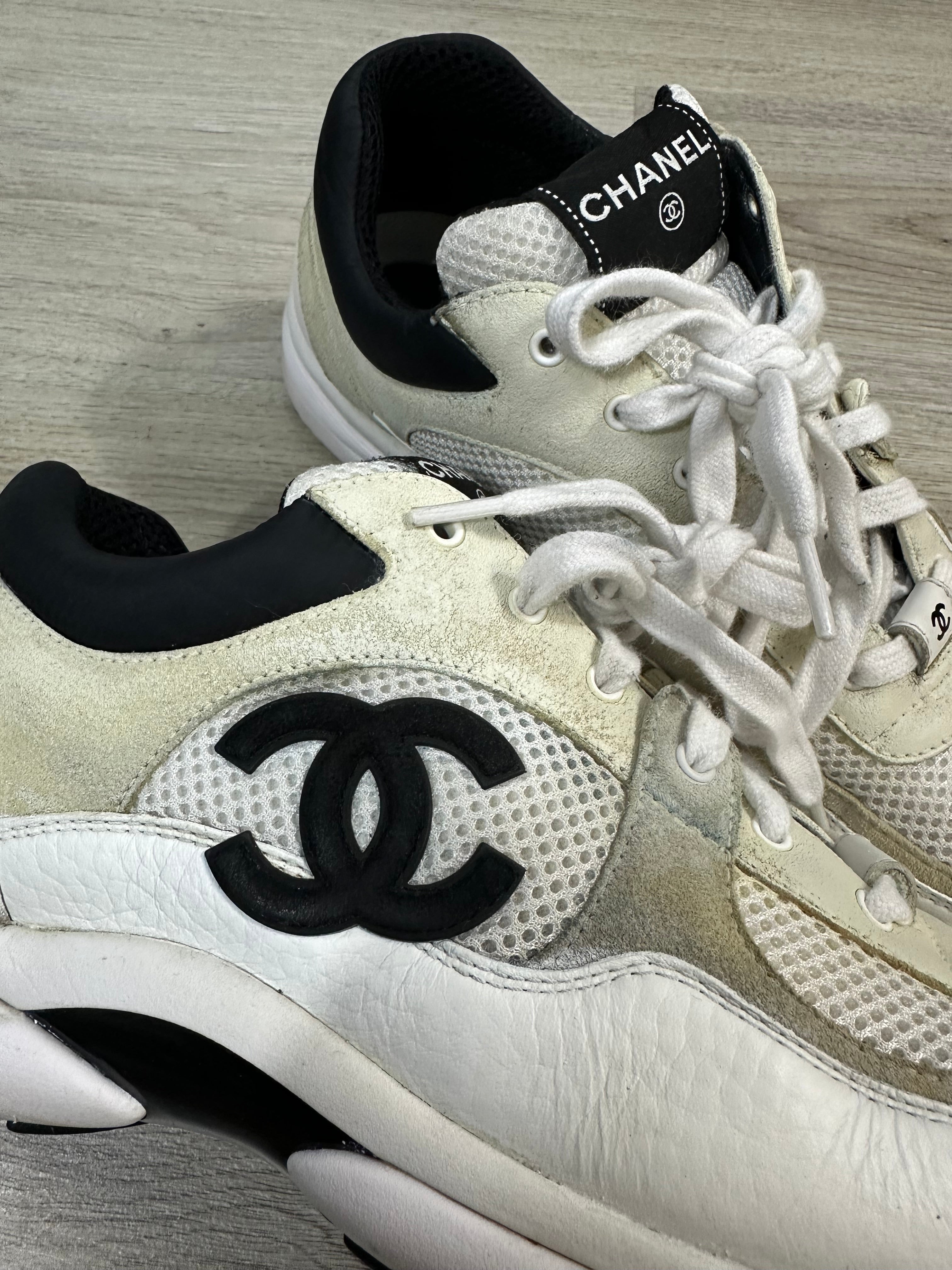 Chanel CC Runner