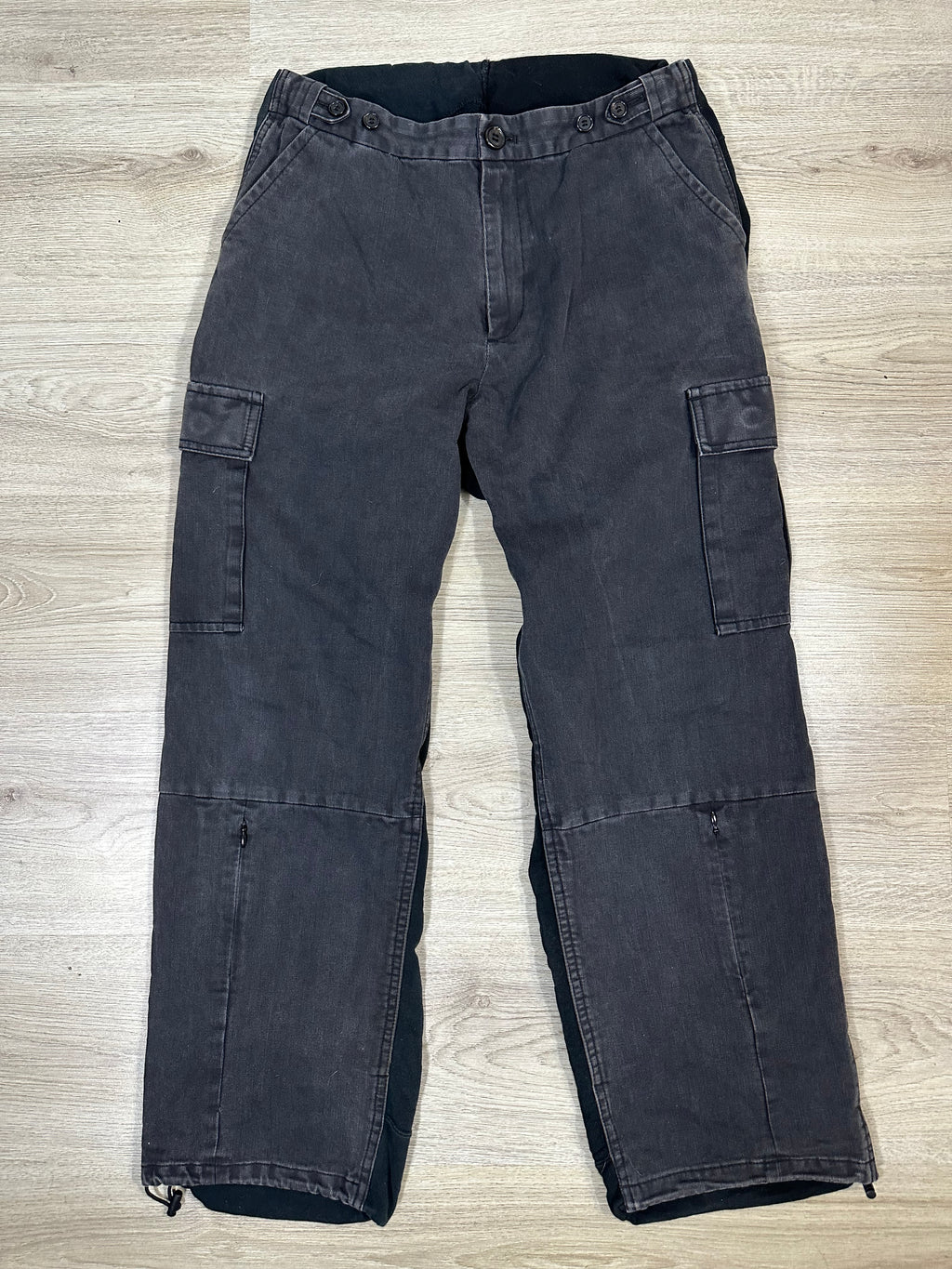 AW03 Undercover Cargo Hybrid