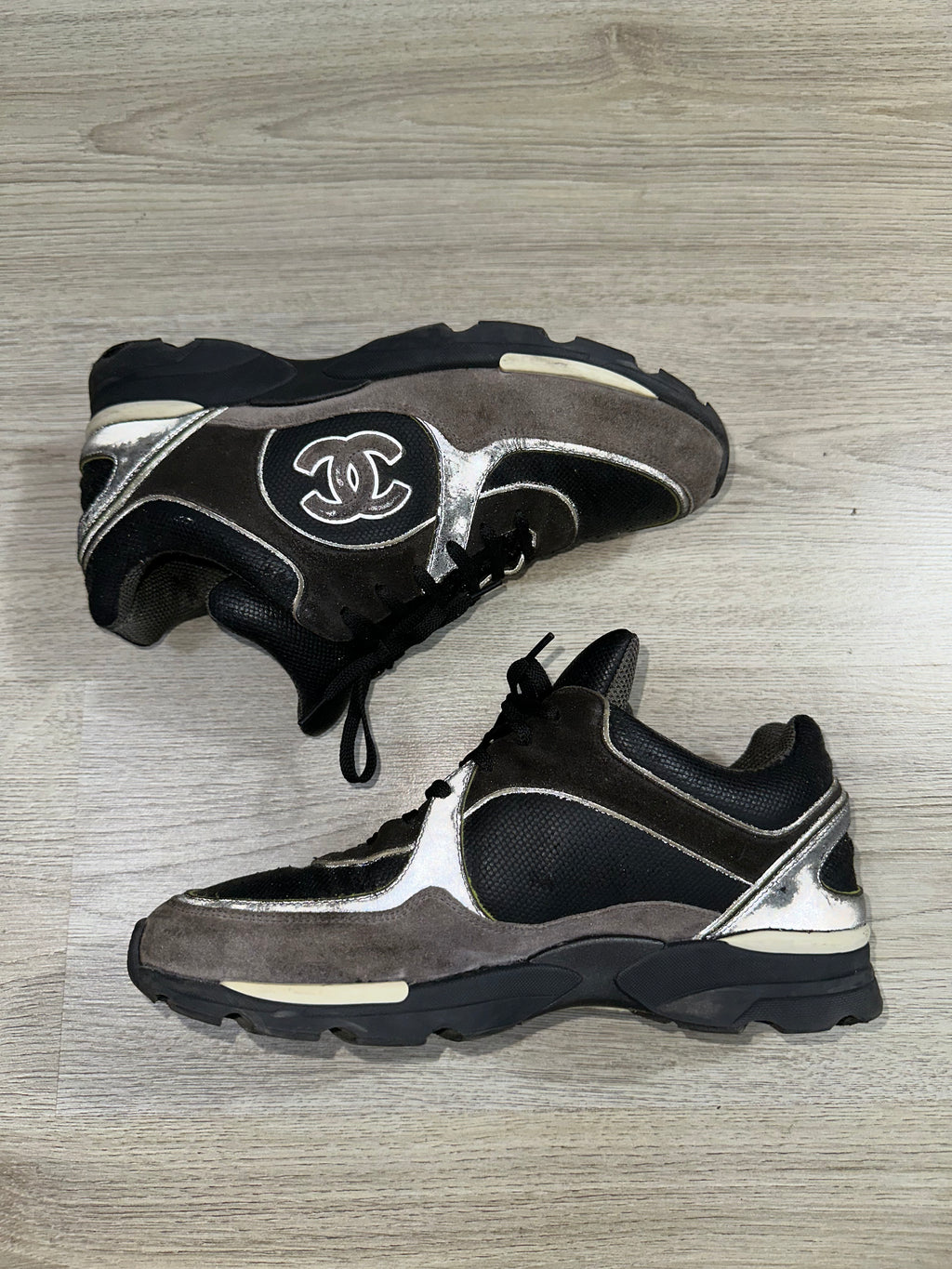 AW15 Chanel 3M Runner